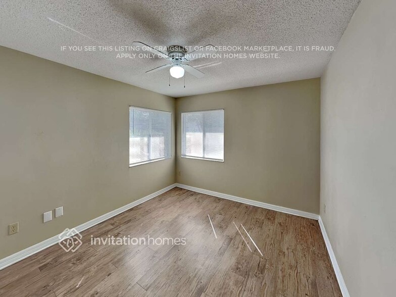 Building Photo - 6169 Half Moon Dr