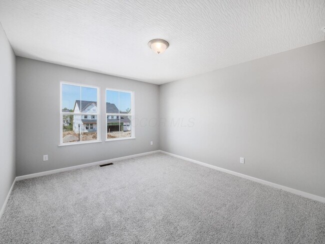 Building Photo - 37 Littondale Dr