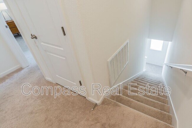 Building Photo - 2730 Viterbo Ct