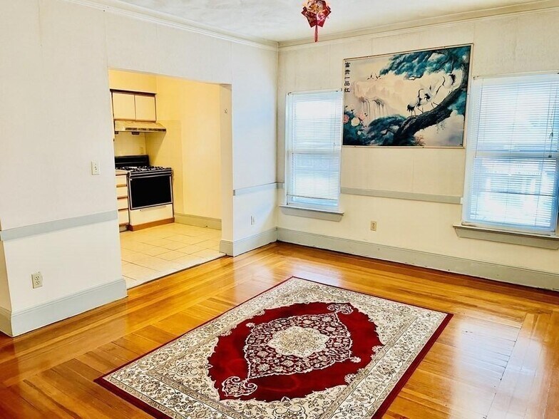 Building Photo - 188 Main St