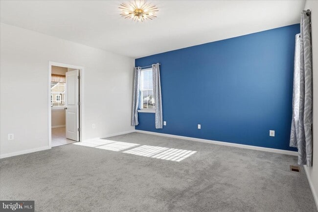 Building Photo - 889 Barksdale Dr