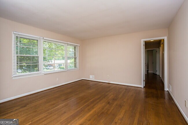 Building Photo - 1909 Argonne Dr