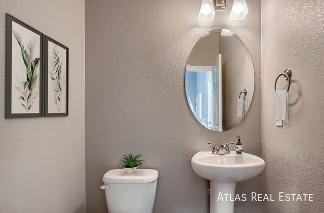 Building Photo - 4123 Meadowview Ct