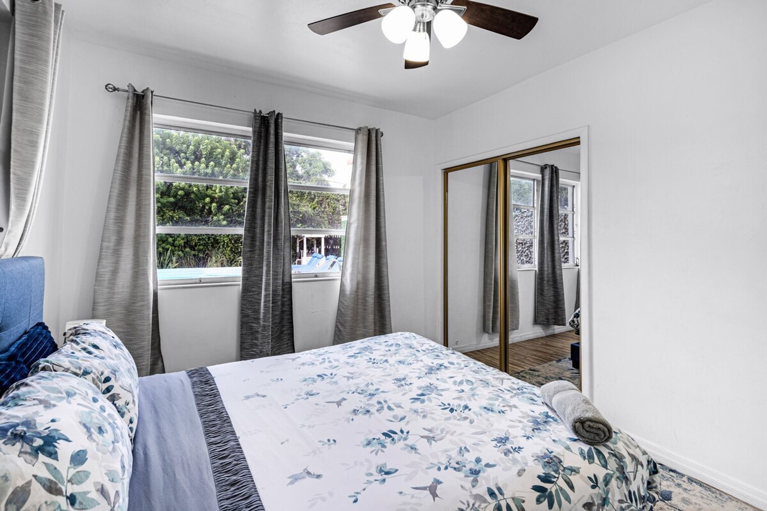 Building Photo - 975-977-977 SW 10th St