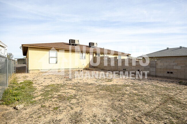 Building Photo - 10179 W Durango Cir