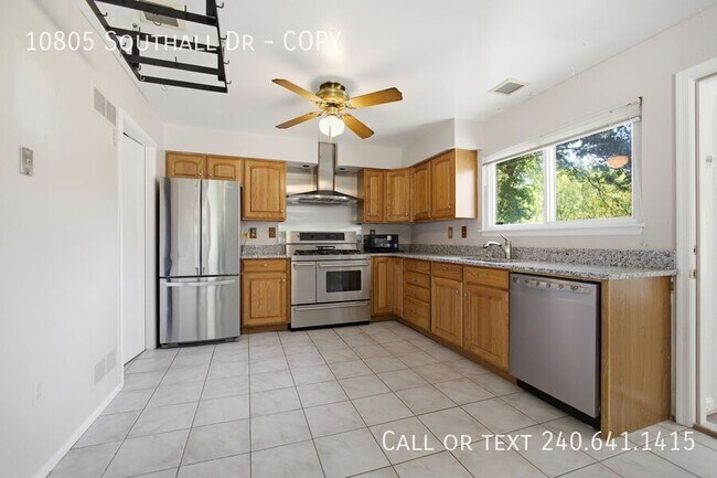 Building Photo - 10805 Southall Dr