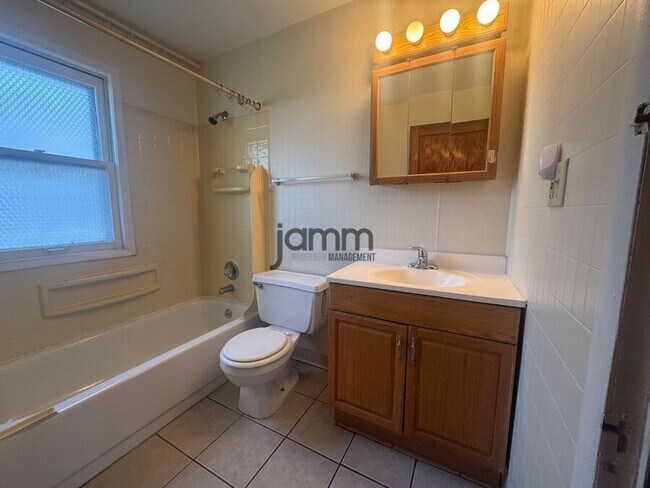 Building Photo - 4347 W 49th St