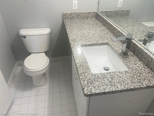 Building Photo - 6121 Orchard Lake Rd