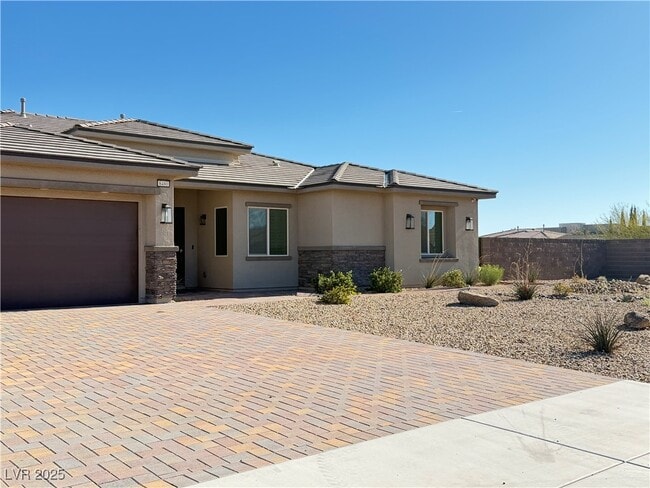 Building Photo - 8480 Warbonnet Way