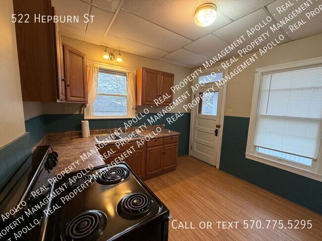 Building Photo - 522 Hepburn St