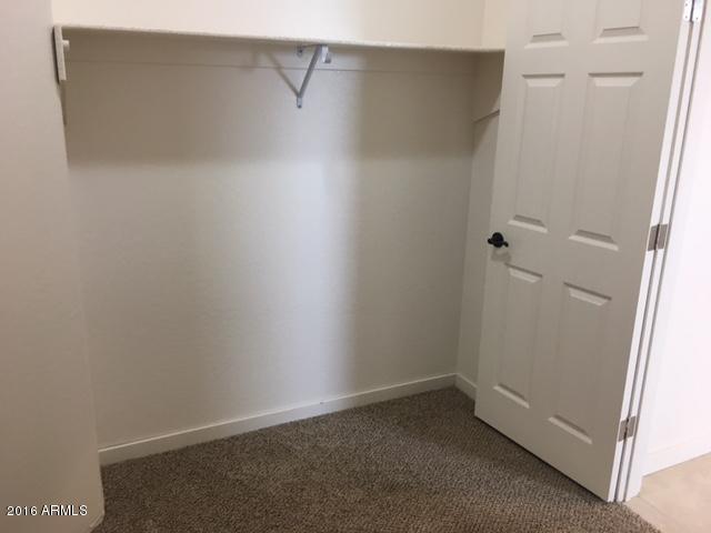 Building Photo - 1502 E Dunlap Ave