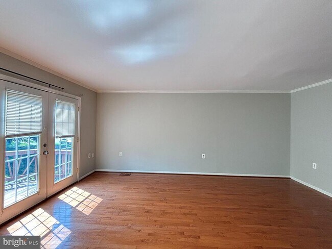 Building Photo - 12700 Inverness Way