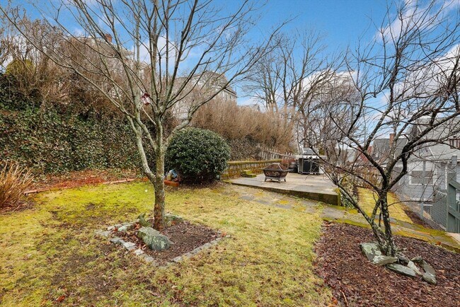 Building Photo - 54 Edgecliff Rd