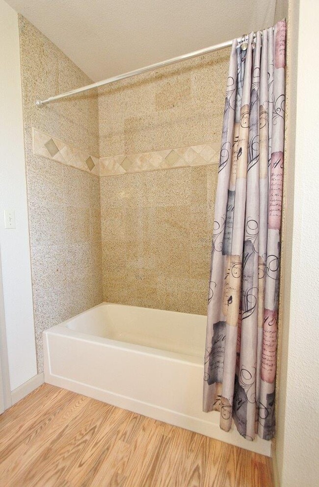 Building Photo - 23750 Fox Ave