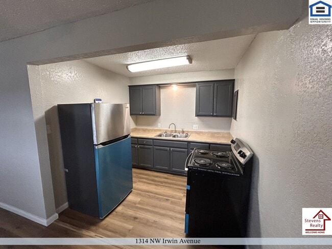 Building Photo - 1314 NW Irwin Ave