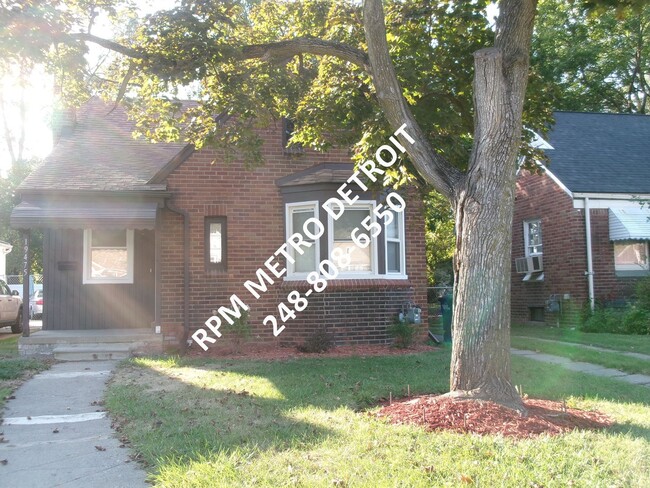 Primary Photo - MOVE IN READY 3 BEDROOM BUNGALOW in DETROIT