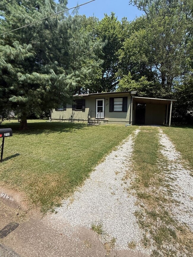 Primary Photo - 2 bedroom/1 bathroom