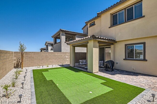 Building Photo - 11604 Desert Hollow Avenue