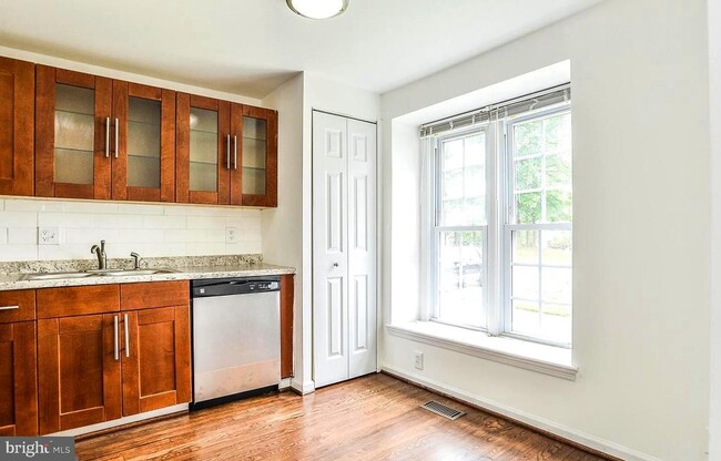 Building Photo - 14424 Black Horse Ct