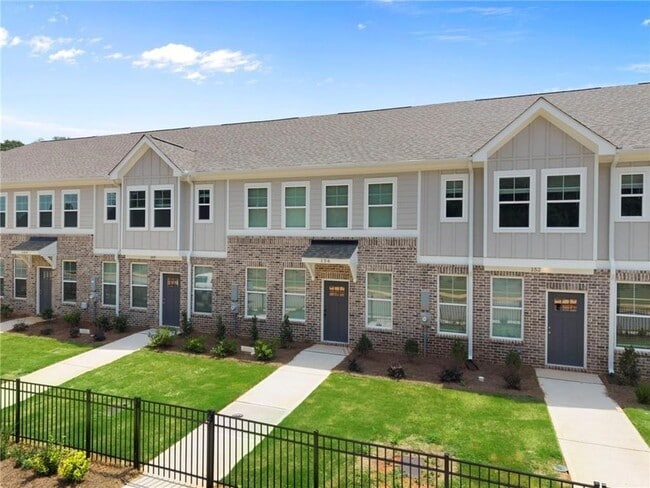 Building Photo - 156 Flier Dr