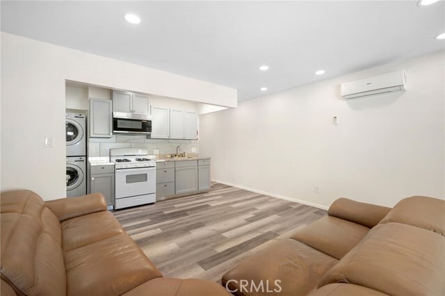 Building Photo - 614 N 4th St