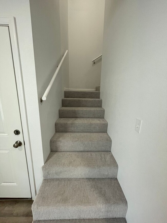 Building Photo - Townhomes Now Available in Strafford MO!