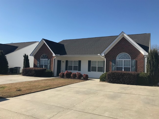 Building Photo - Hampton Village Rocky Mount