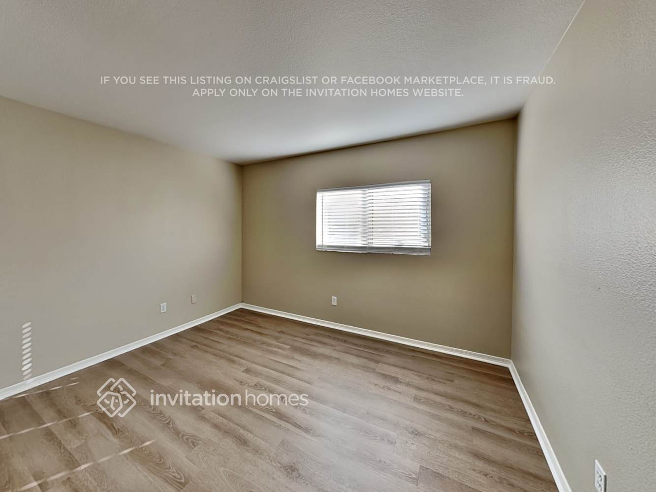 Building Photo - 11610 W Charter Oak Rd