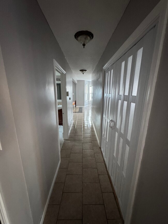 Building Photo - 40 S Whipple St