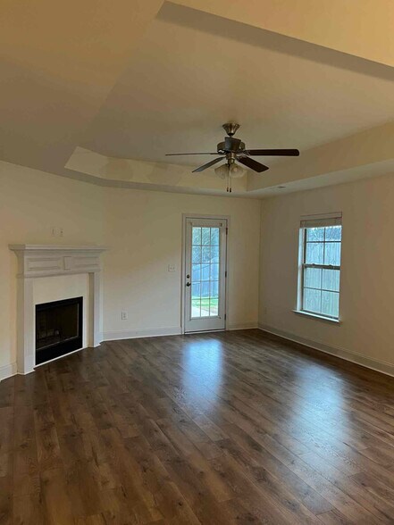 Building Photo - 2461 Belltown Dr SW