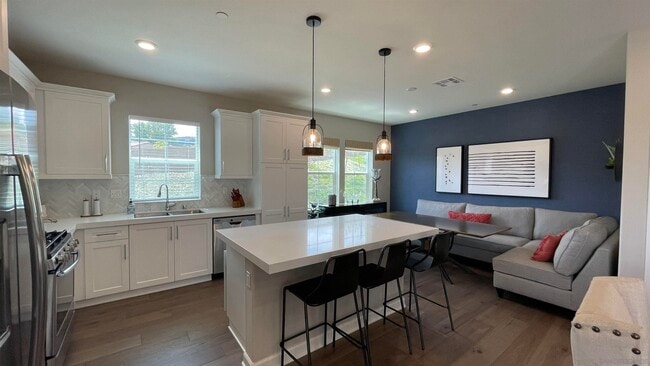 Building Photo - 11011 Bryce Way
