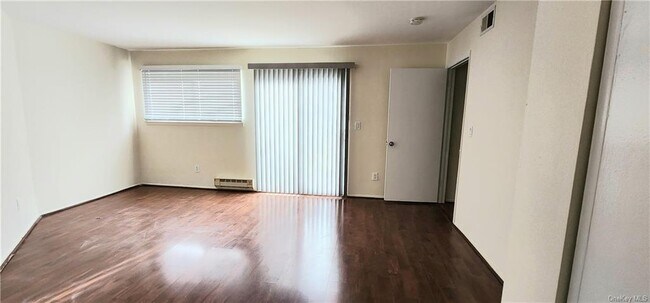 Building Photo - 208 Harris Rd