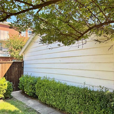 Building Photo - 4138 Grassmere Ln