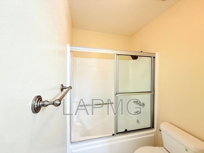 Building Photo - 12251 Moorpark St