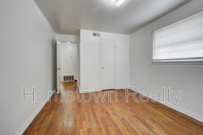 Building Photo - 821 NE 81st St