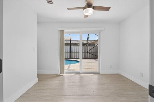 Building Photo - 5230 Woodruff Ln