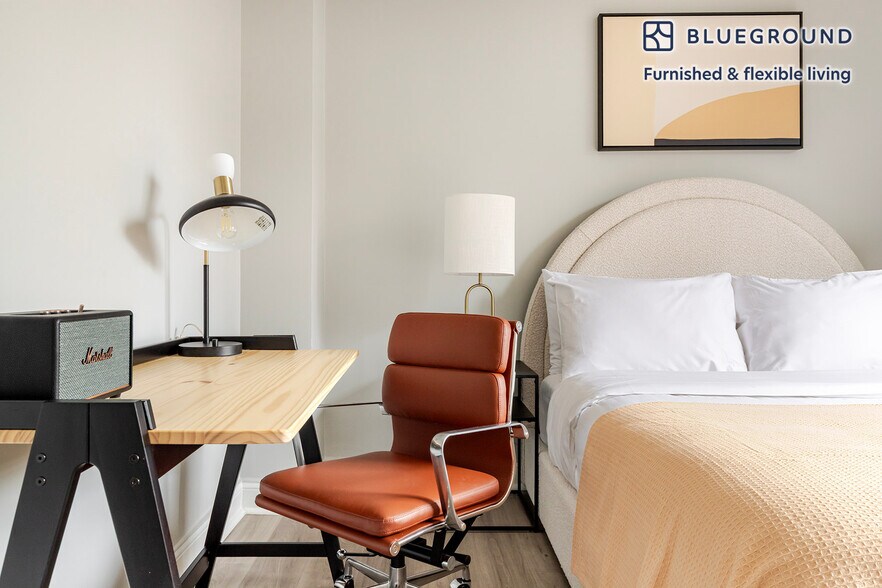 Building Photo - 240 W 73rd St