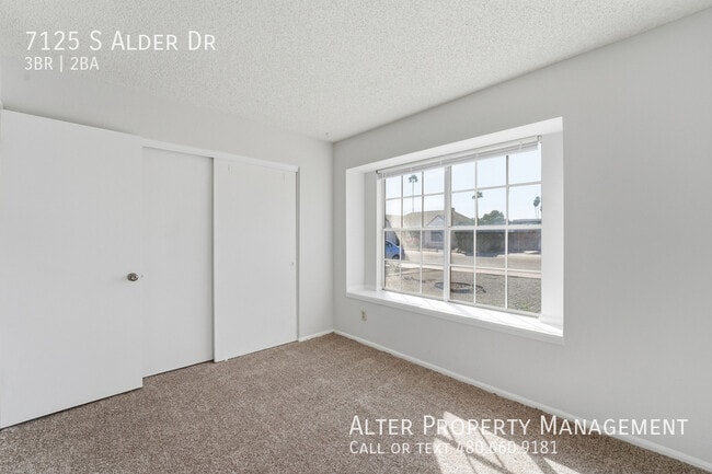 Building Photo - 7125 S Alder Dr