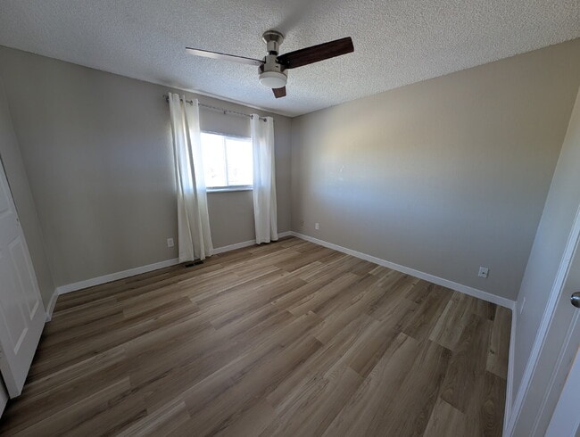 Building Photo - Charming 3-Bed, 2-Bath Home for Rent in Aurora – Backs to Open Space!