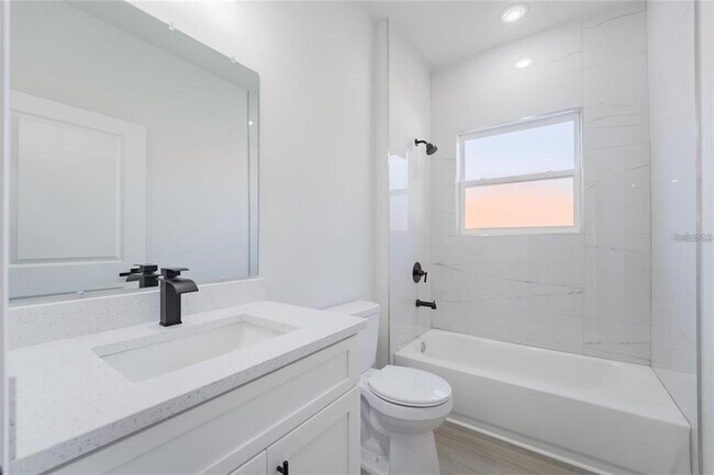 Building Photo - 6432 SW 151st St