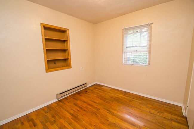 Building Photo - 2311 Spruce St