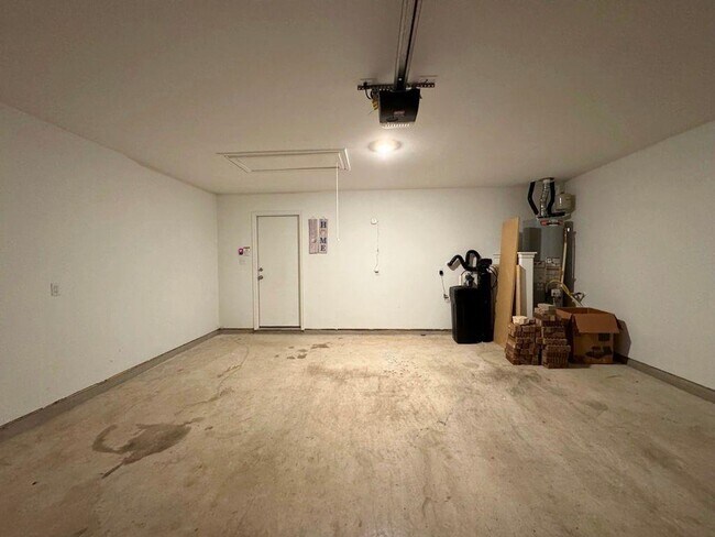 Building Photo - 208 Magione St