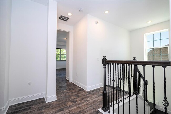 Building Photo - 14681 Scott Key Dr