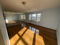 Building Photo - 433 Clement Ave