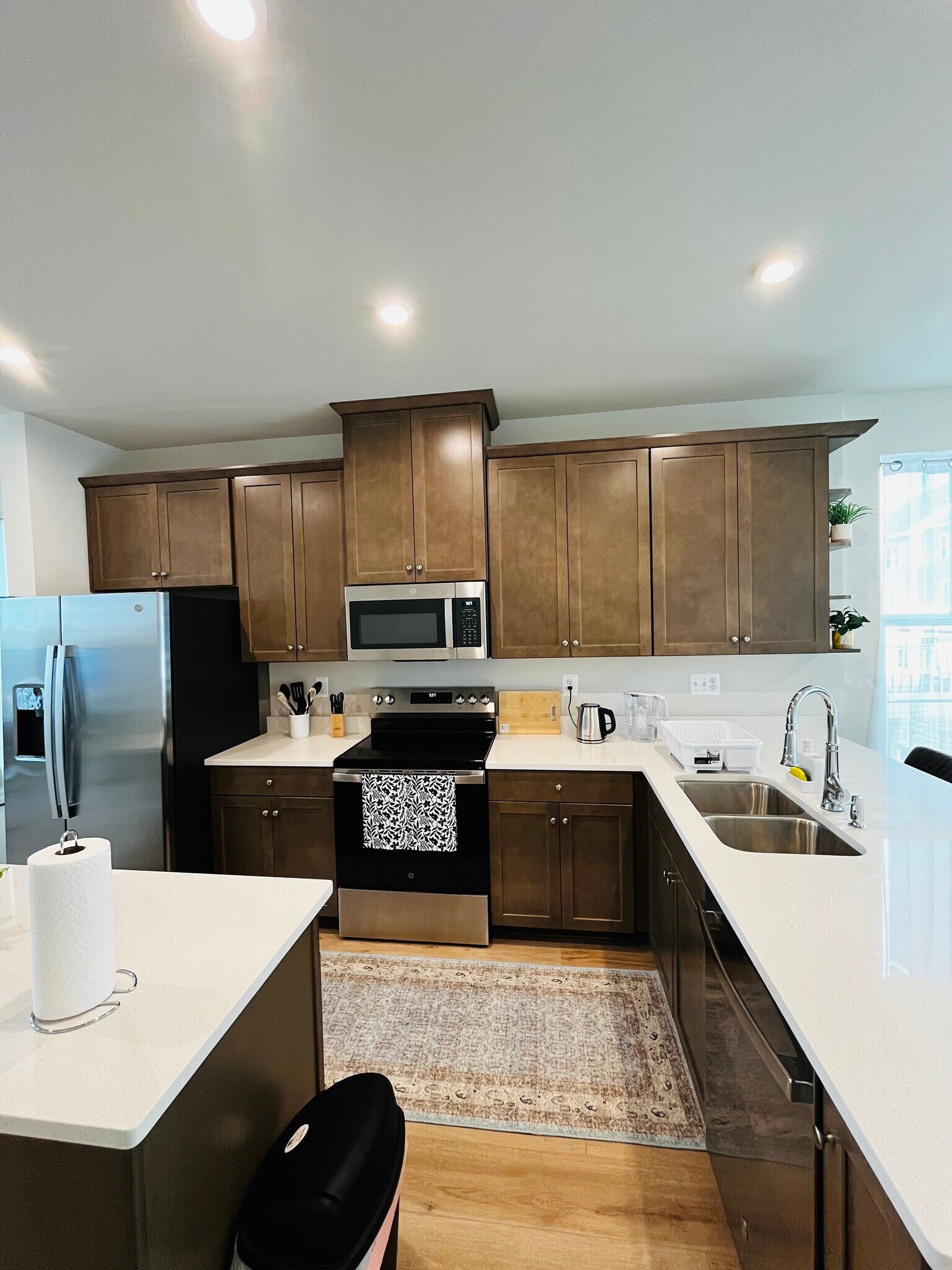 Building Photo - 4944 Dunhaven Dr