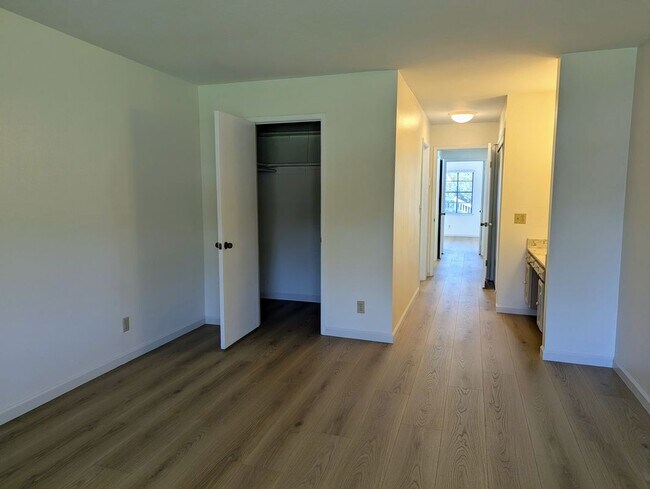 Building Photo - 5069 Cribari Bluff