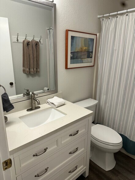 2nd Bathroom Angle 2 - 31200 Landau Blvd