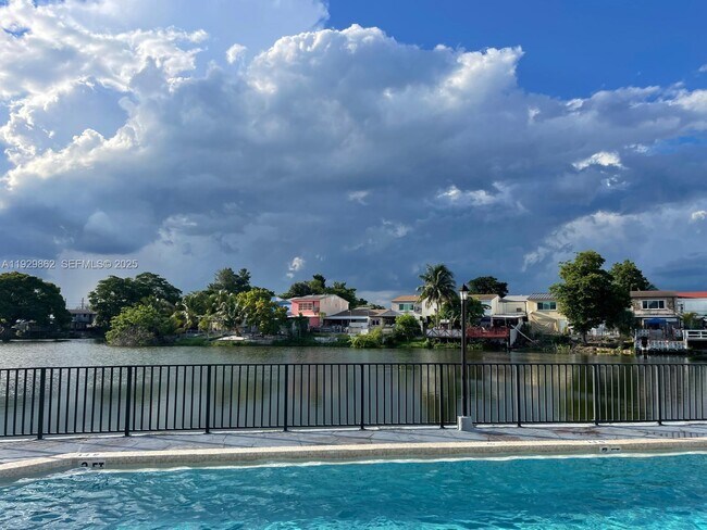 Building Photo - 1335 W 68th St