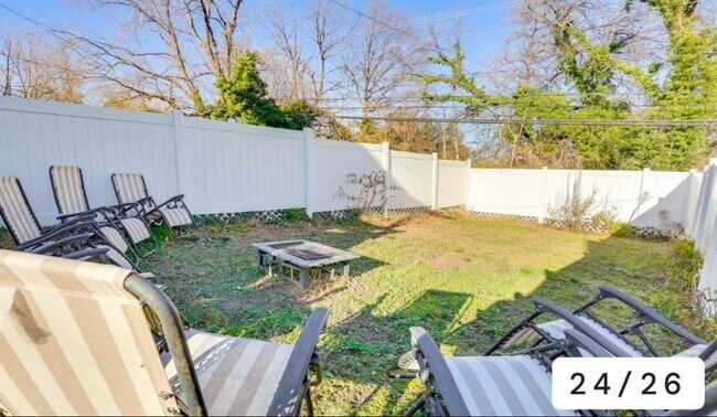 Building Photo - 4302 Woodlea Ave
