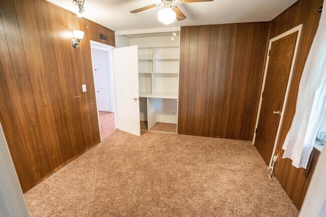 Building Photo - Spacious 4-Bedroom + Office Home on a Cul-de-Sac in Panorama City!